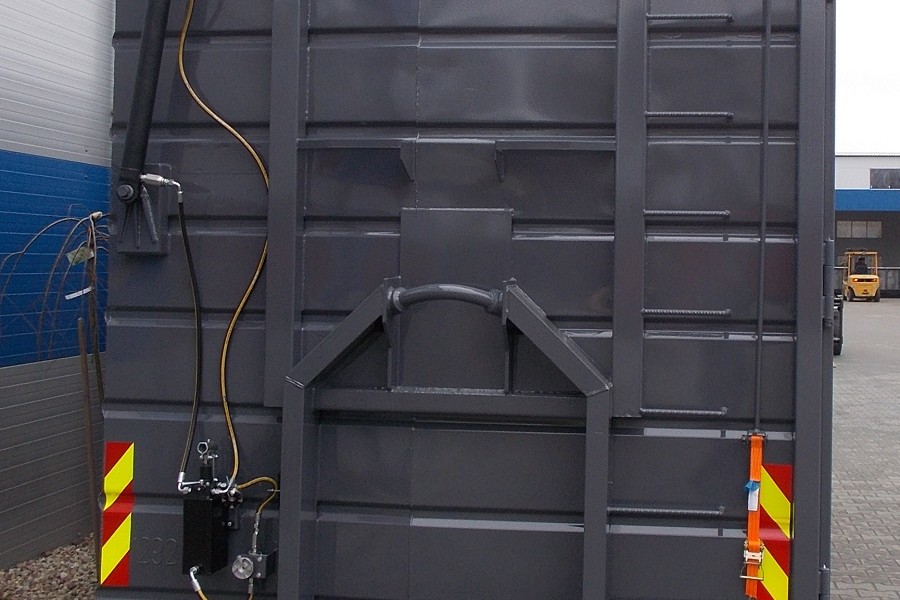 ch-sideapningscontainer-med-t1-hydraulisk-takfront